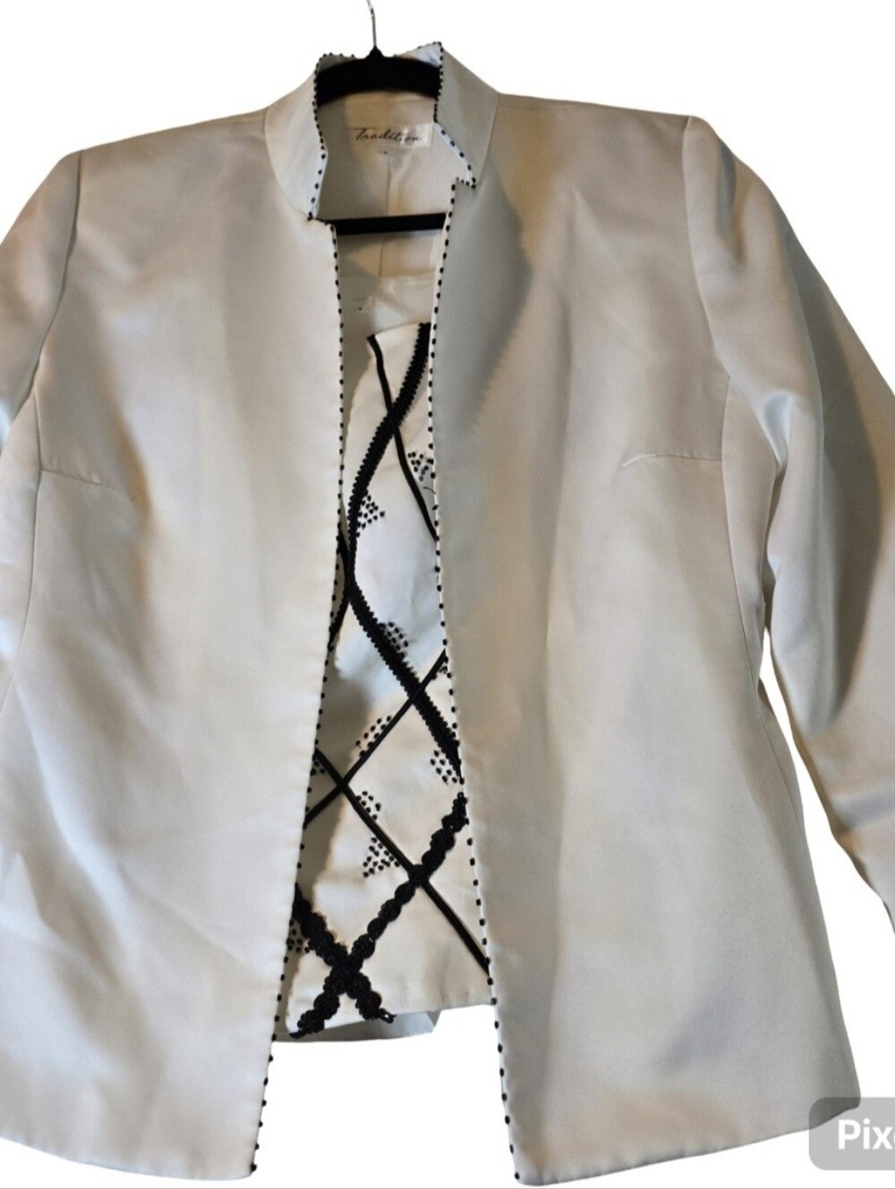 2 Peice Set Women’s White Open-Front Jacket with Black Trim And Beaded Tank 9